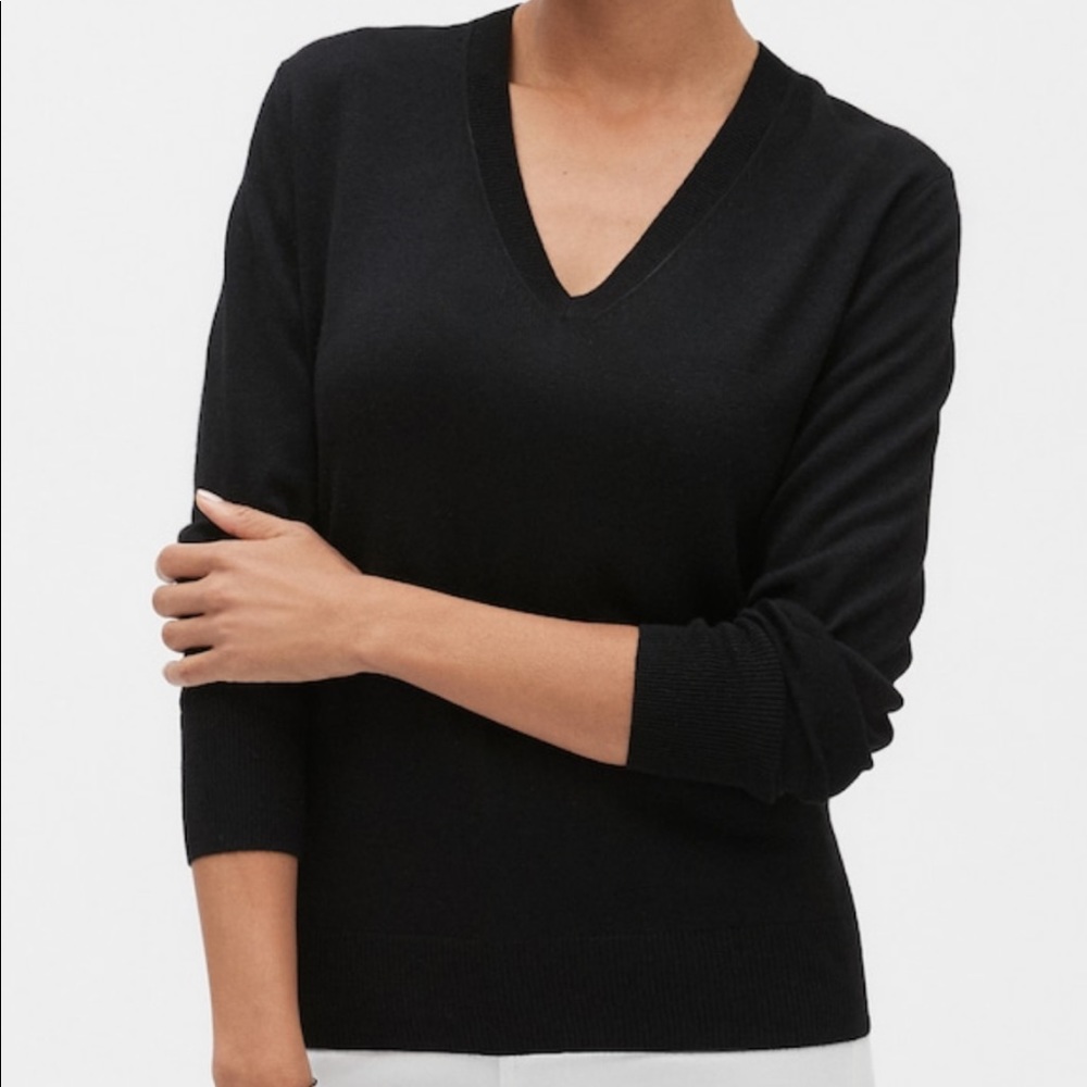 Banana Republic V Neck Sweater XSP Black
